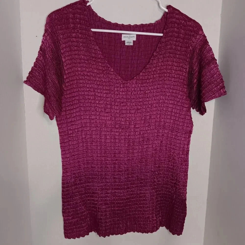 Jaclyn Smith Women's V-neck Top Textured Stretches Shiny Burgundy Size L